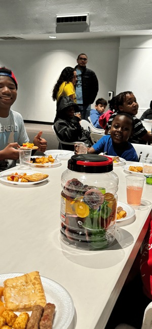 imgi_21_Points-of-Light-Oakland-Saturday-Mornings-05-rcsx8p11uk3ubd1j2q0vuglu281zxm3n1wvh3k4t44